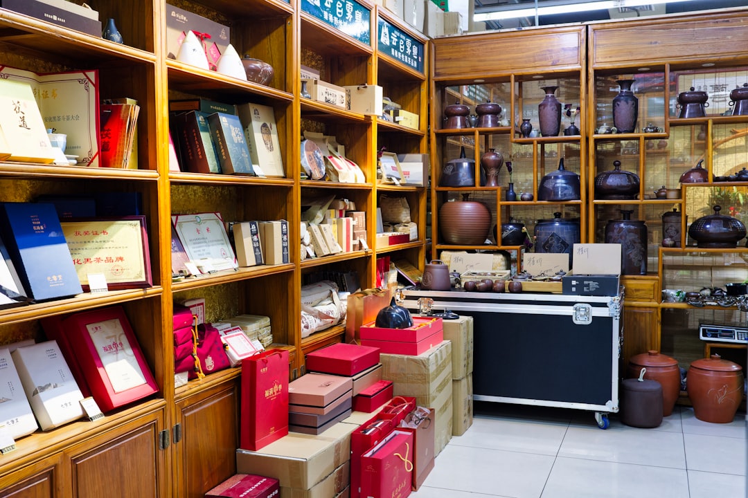 Stop buying generic fridge magnets! Here are "insider" souvenirs in Hangzhou.